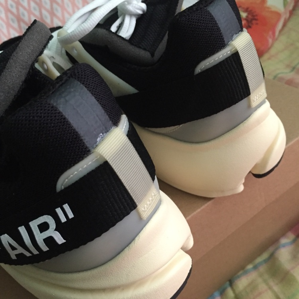 Off-White Nike Prestos - Picture 4 of 8